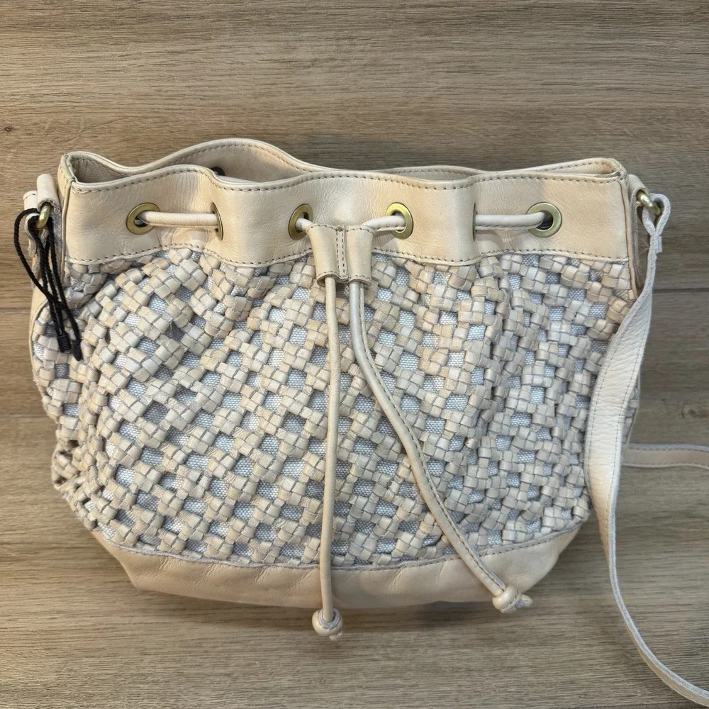 Marta Ponti Portugal Bag Woven Leather Beige Hobo Bucket Crossbody Drawstring